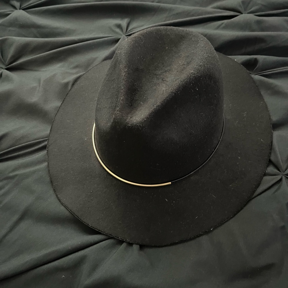 Avenue Black Fedora Subtle Gold Detail - Picture 5 of 8